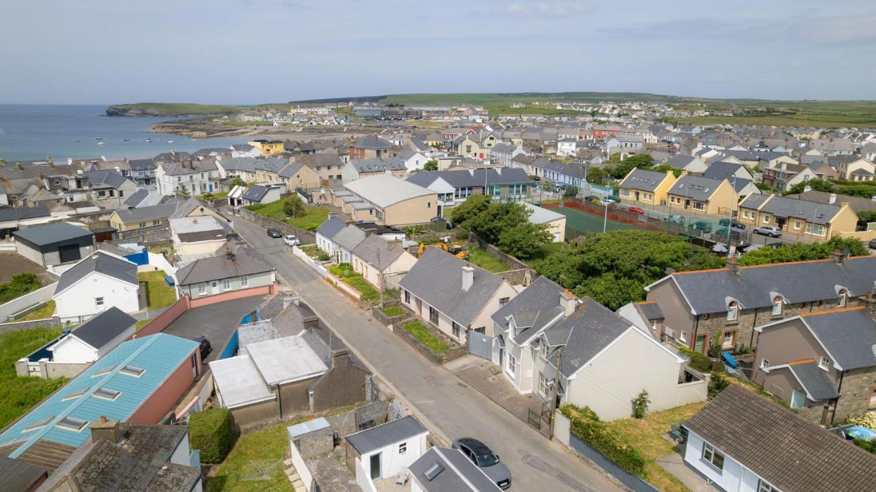 Kilkee Townhouse By Trident Holiday Homes Exterior photo